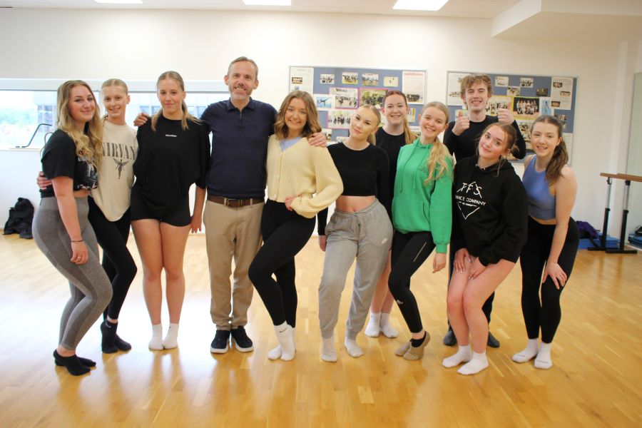 Former College Student Sarah Porter Inspires Dance Students with Workshop and Success Story